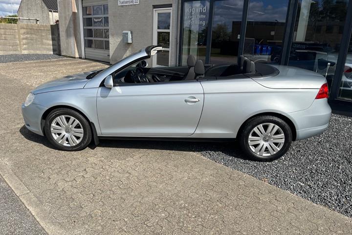 Sølv VW Eos fra 2007