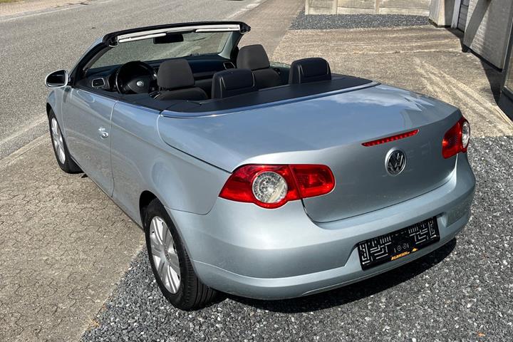 Sølv VW Eos fra 2007