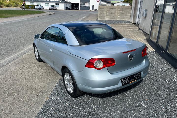 Sølv VW Eos fra 2007