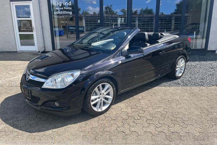 Sort Opel Astra fra 2007