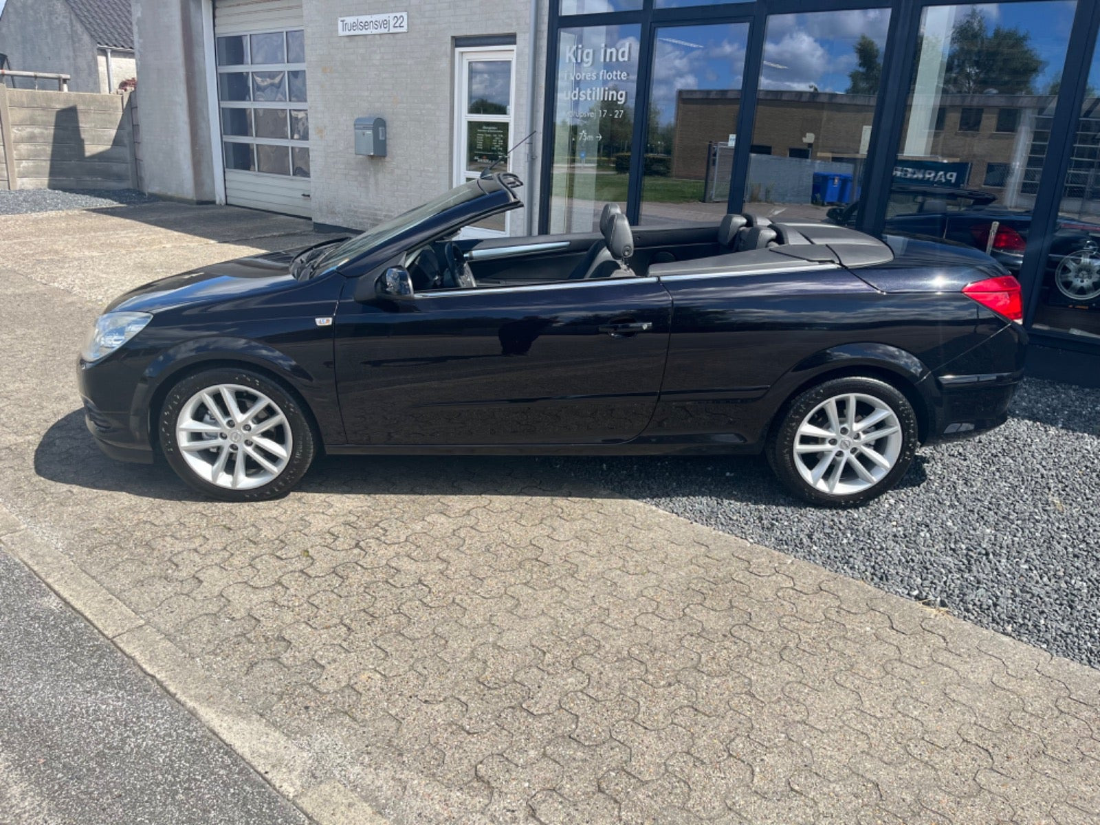 Sort Opel Astra fra 2007