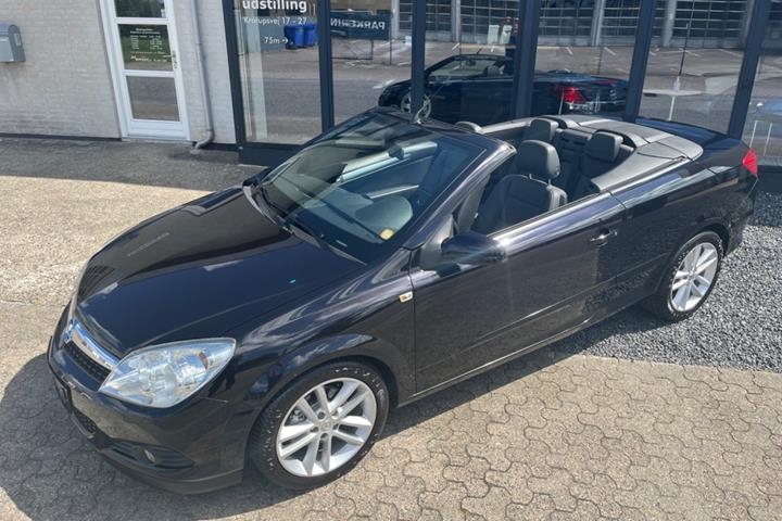 Sort Opel Astra fra 2007
