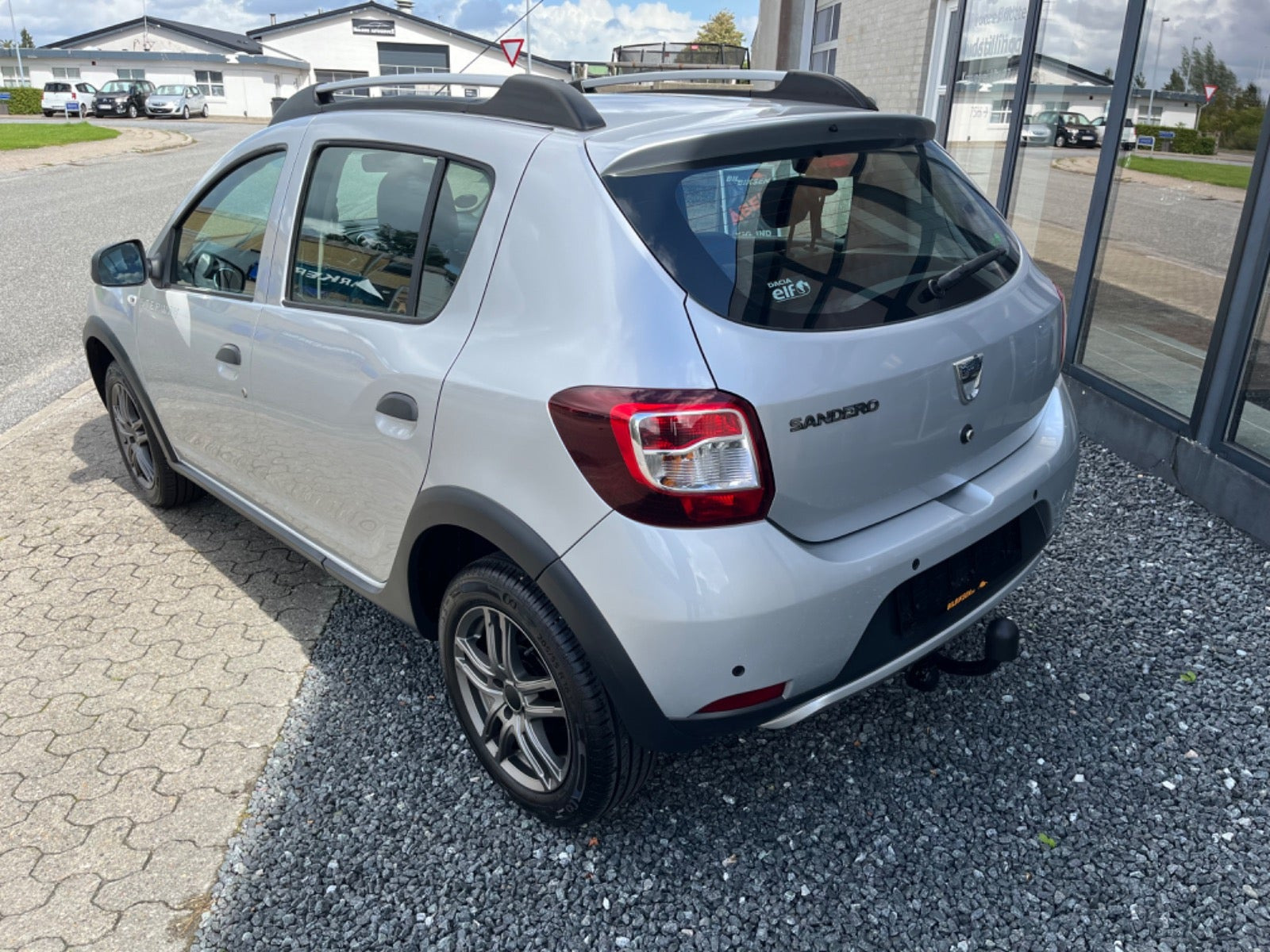 Sølv Dacia Sandero Stepway fra 2015