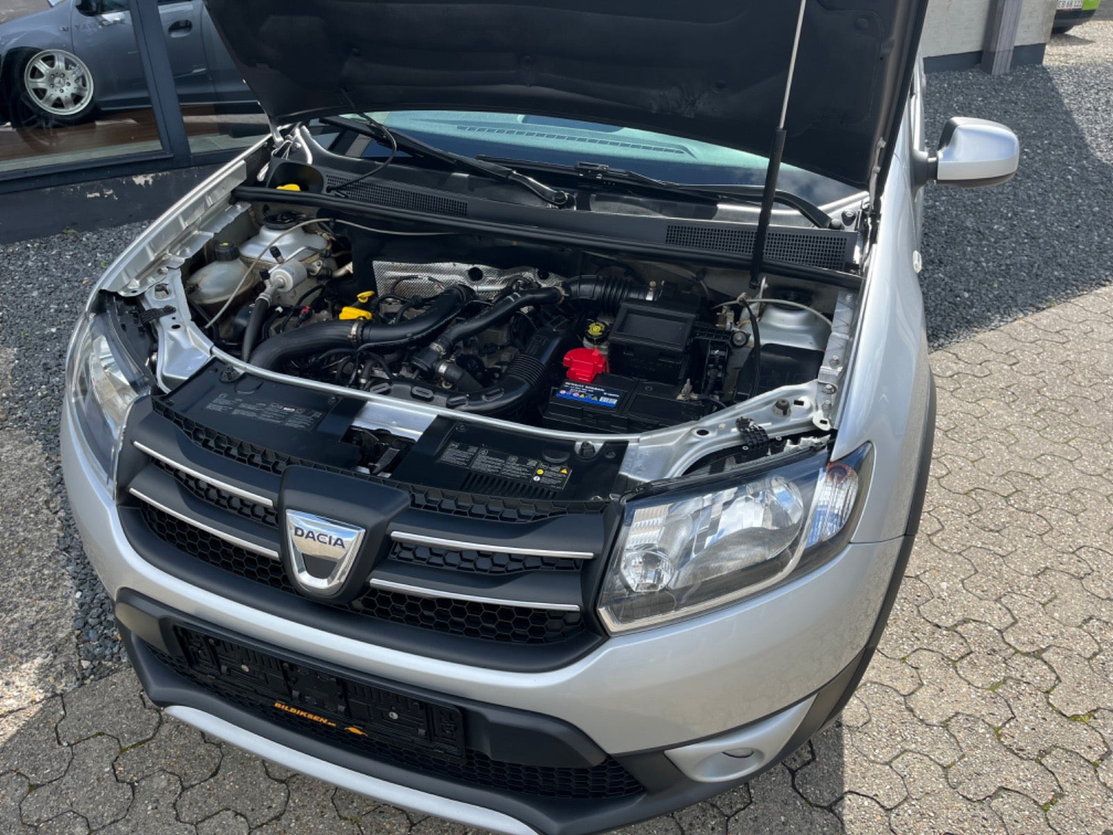 Sølv Dacia Sandero Stepway fra 2015