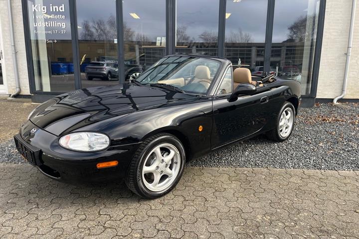 Sort Mazda MX-5 fra 2000