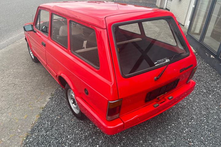 Rød Fiat 127 fra 1985