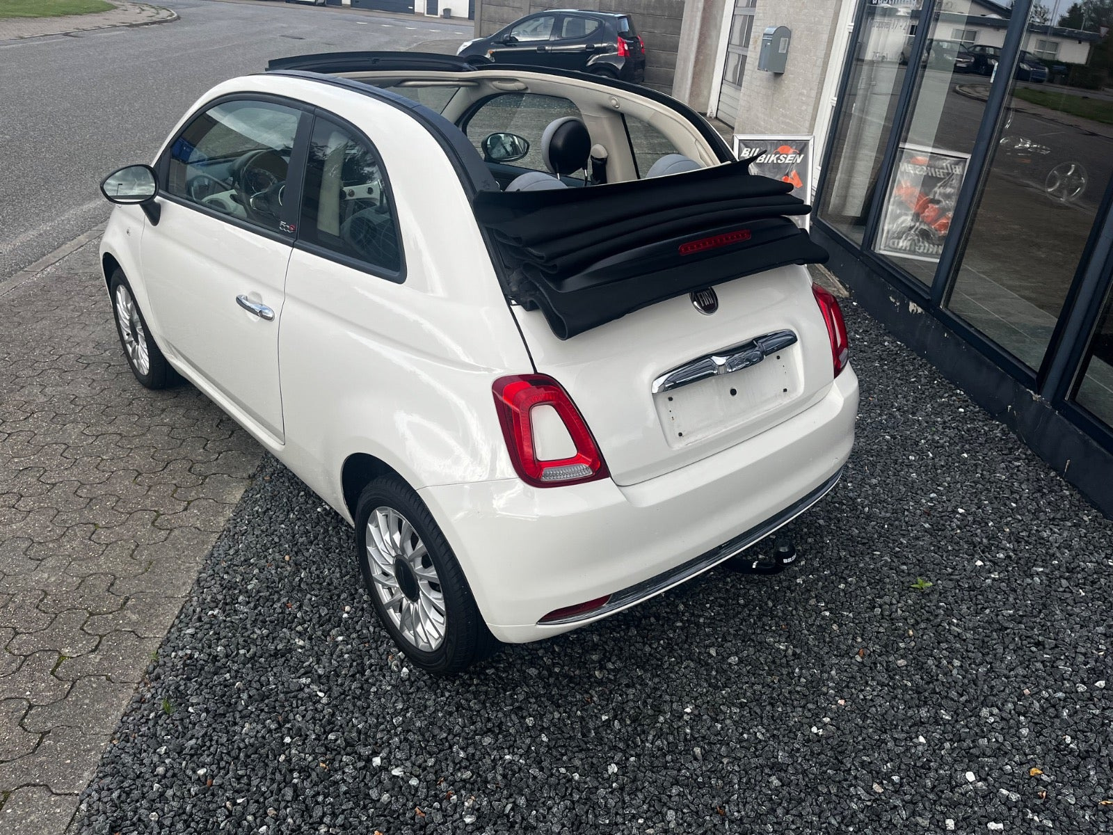 Hvid Fiat 500C fra 2018