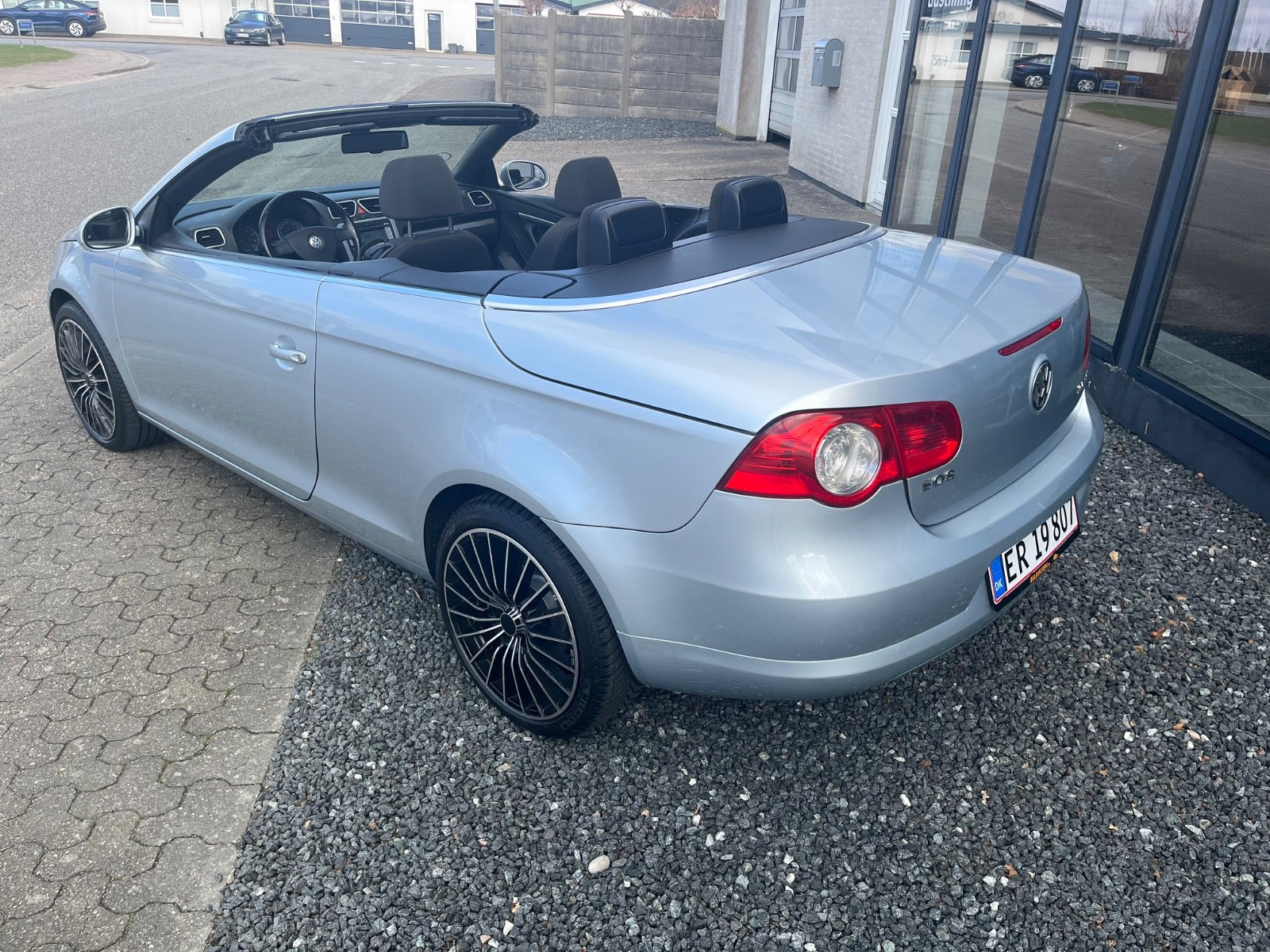 Sølv VW Eos fra 2008