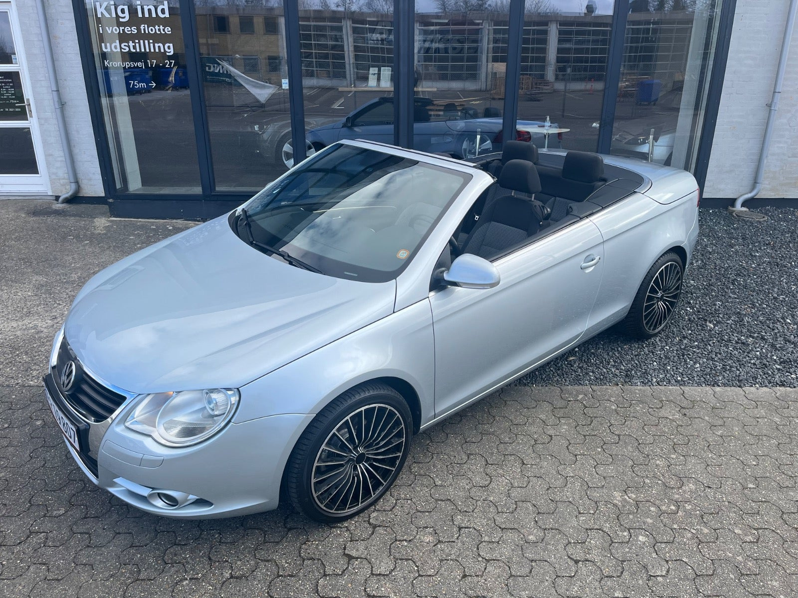 Sølv VW Eos fra 2008