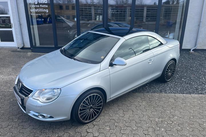 Sølv VW Eos fra 2008