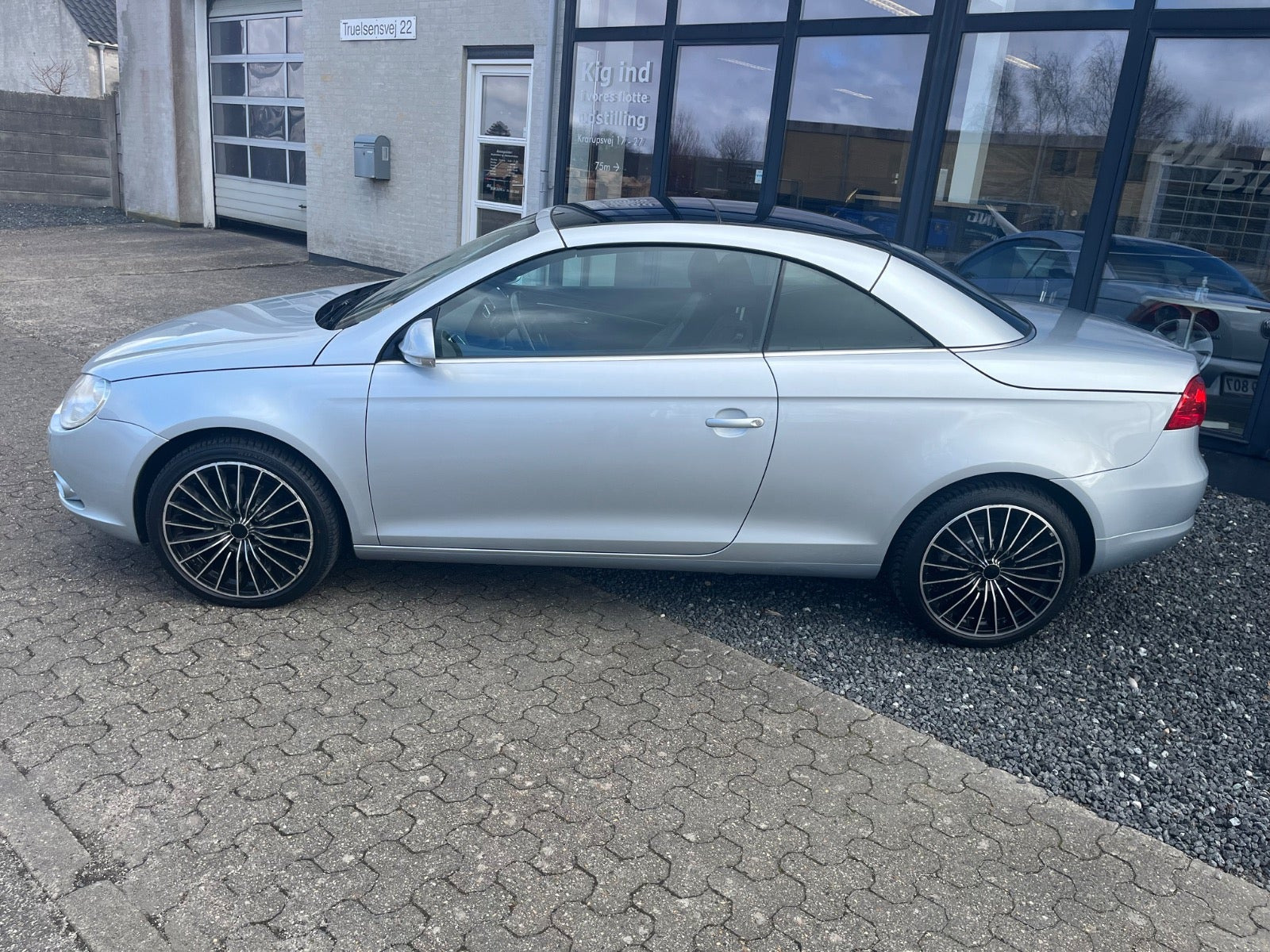 Sølv VW Eos fra 2008