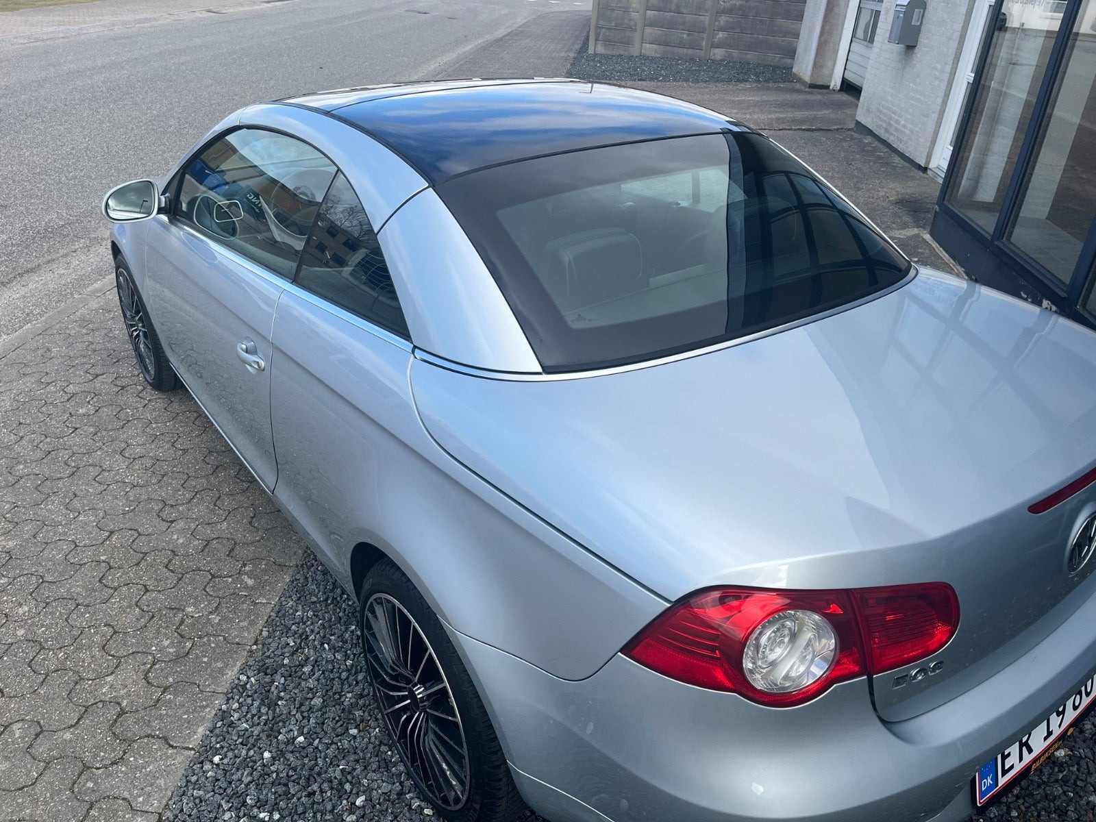 Sølv VW Eos fra 2008