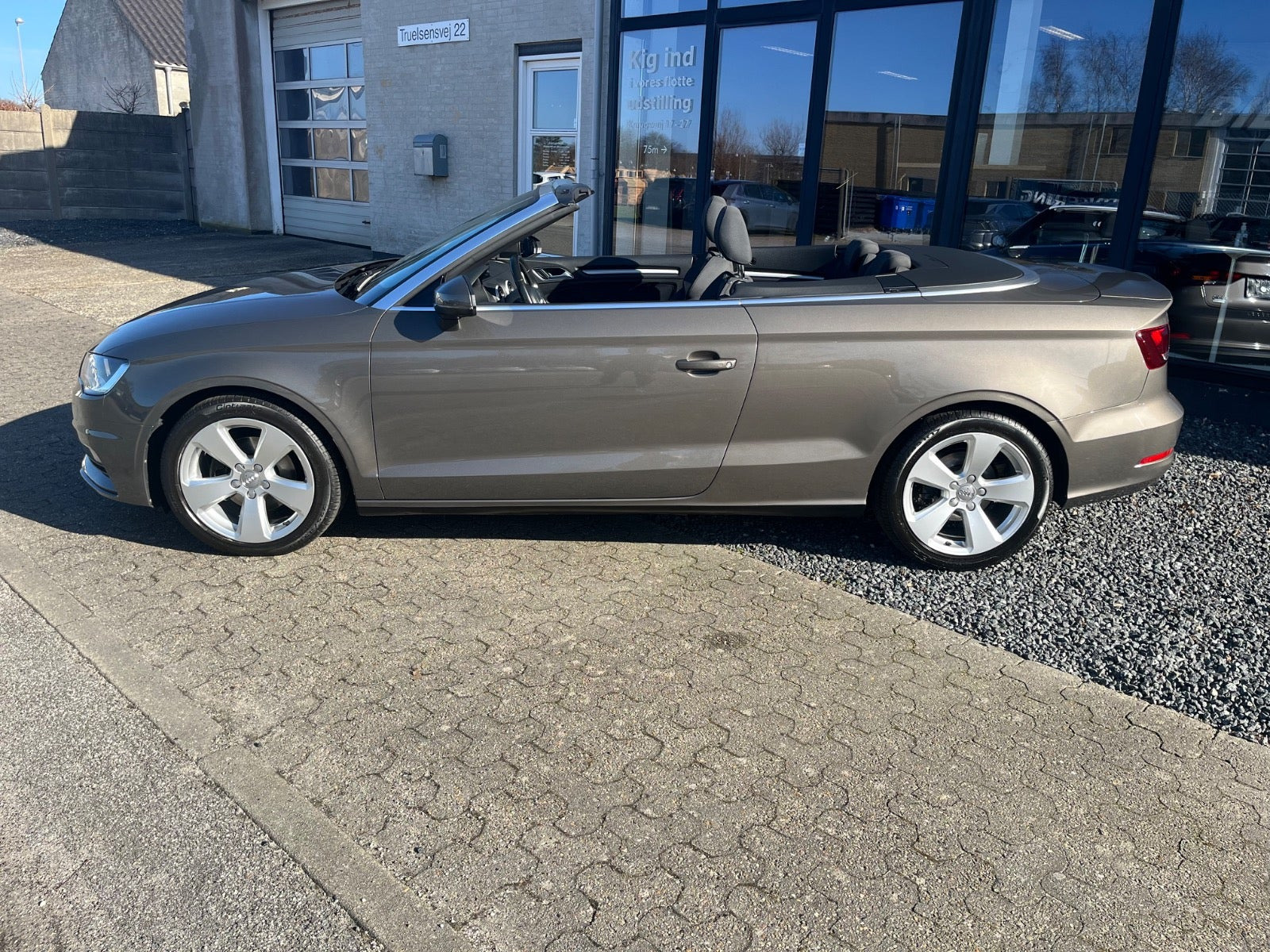 Grå Audi A3 fra 2015