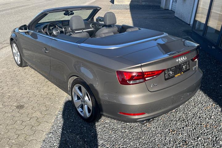 Grå Audi A3 fra 2015