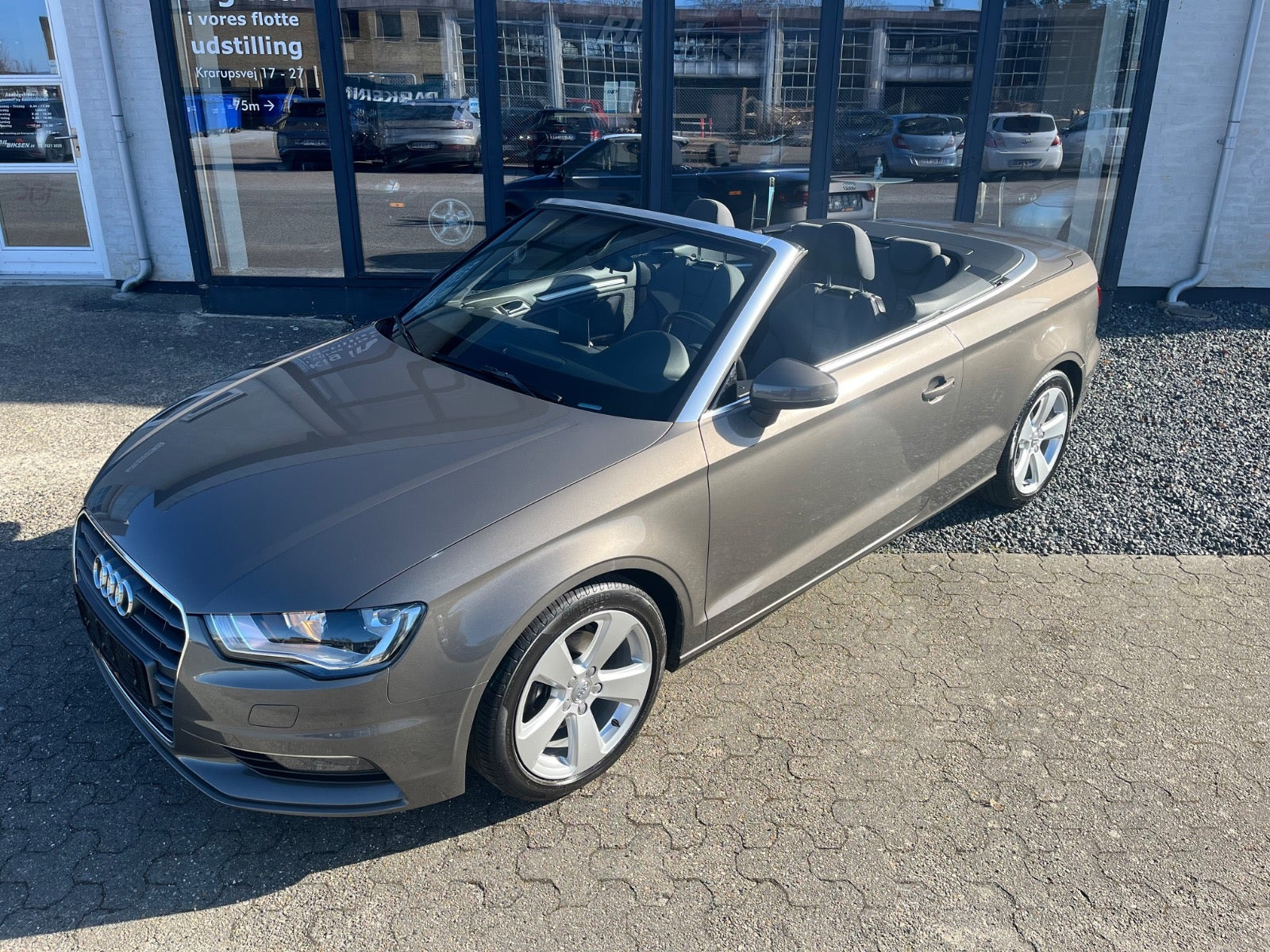 Grå Audi A3 fra 2015