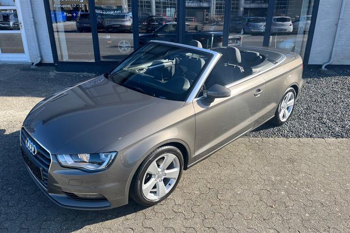 Grå Audi A3 fra 2015