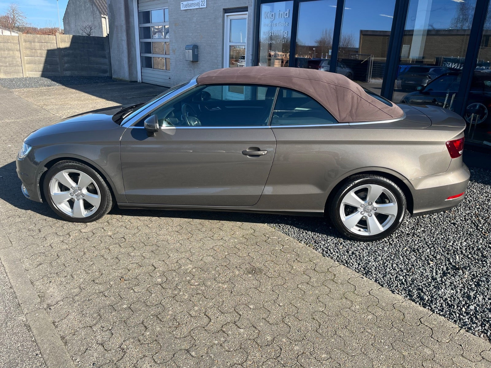 Grå Audi A3 fra 2015