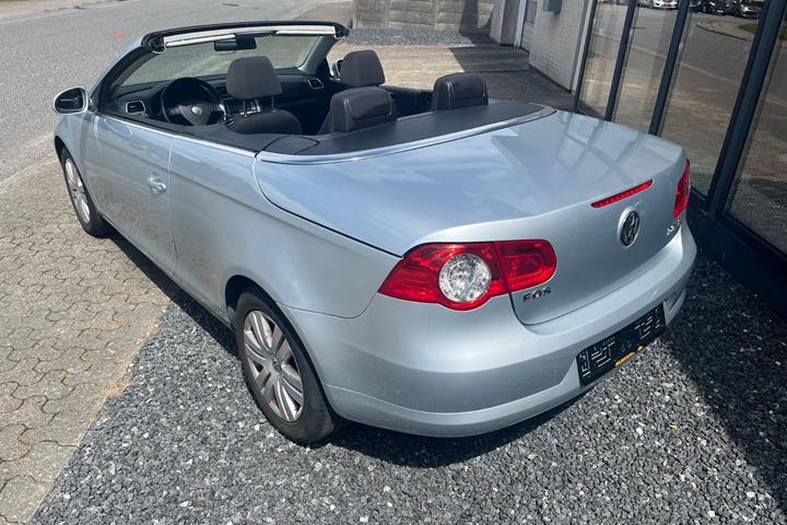 Sølv VW Eos fra 2007