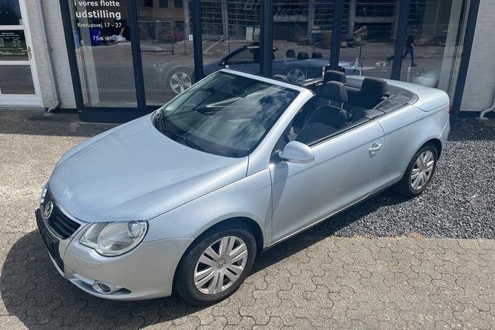 Sølv VW Eos fra 2007
