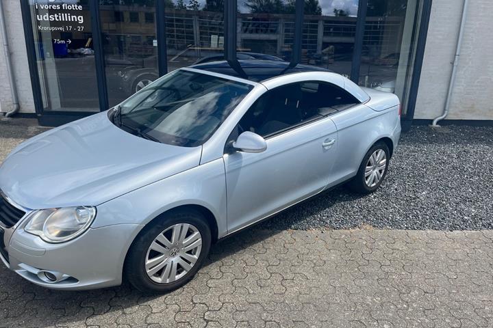 Sølv VW Eos fra 2007