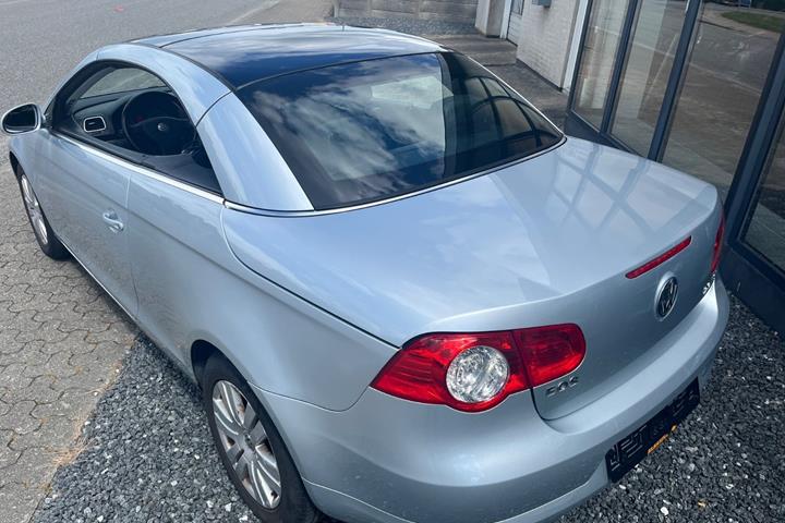 Sølv VW Eos fra 2007