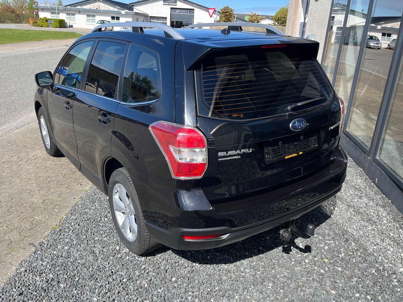 Sort Subaru Forester fra 2014