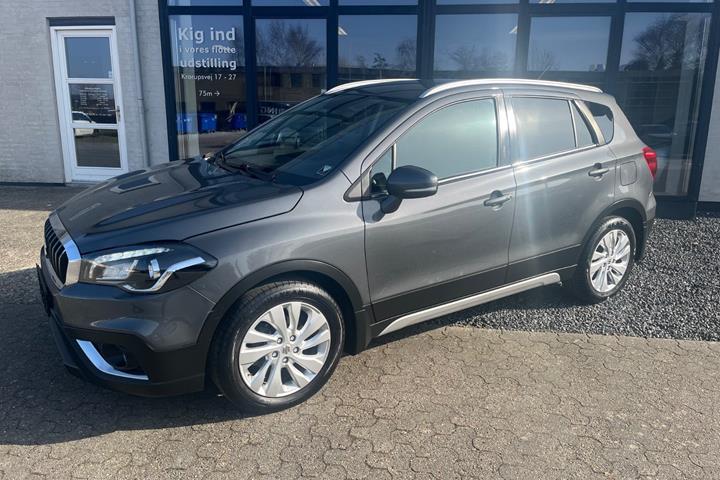 Grå Suzuki S-Cross fra 2017