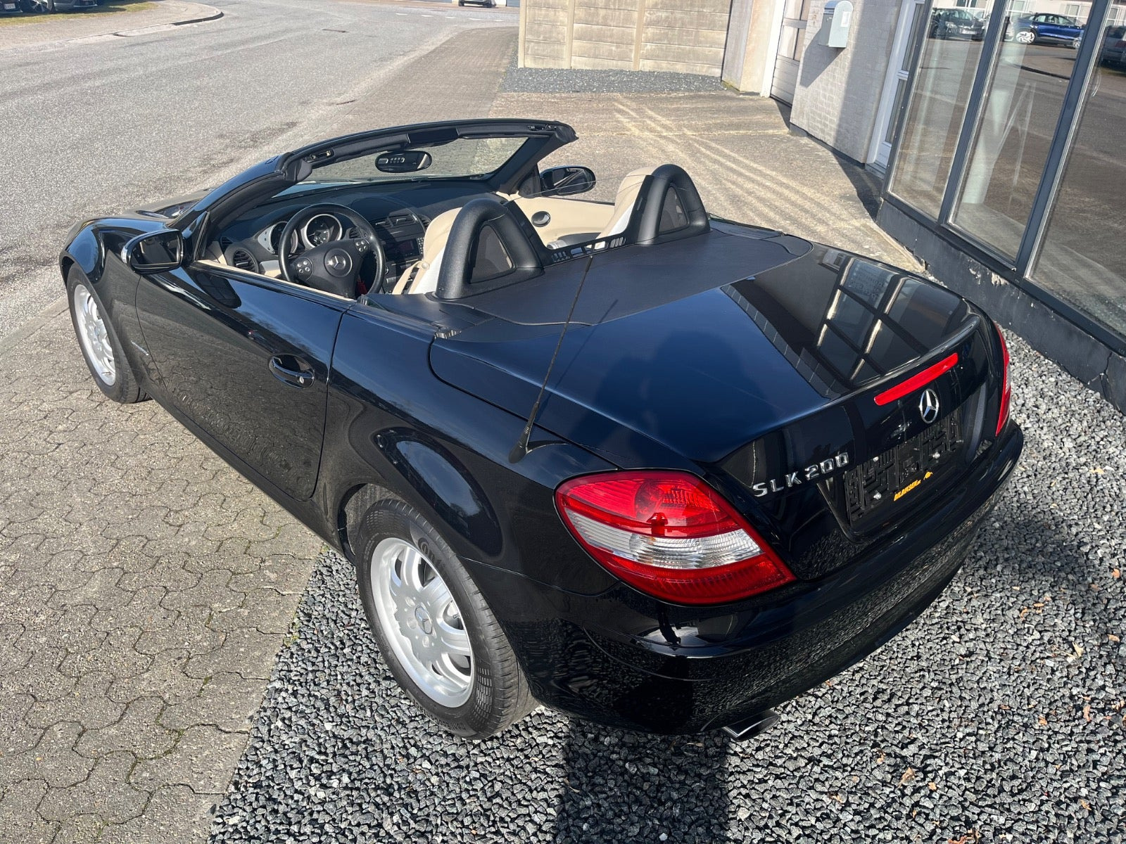 Sort Mercedes SLK200 fra 2005