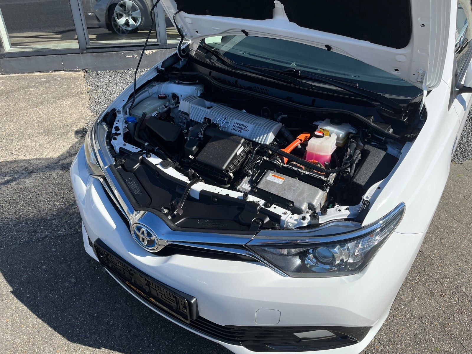Hvid Toyota Auris fra 2016