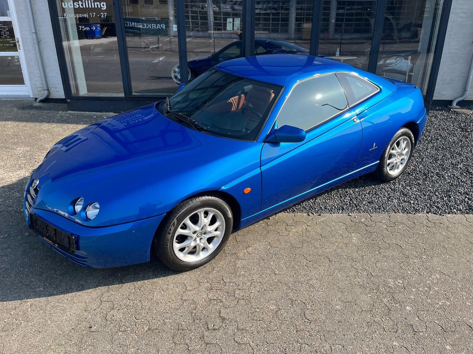 Blå Alfa Romeo GTV fra 2009