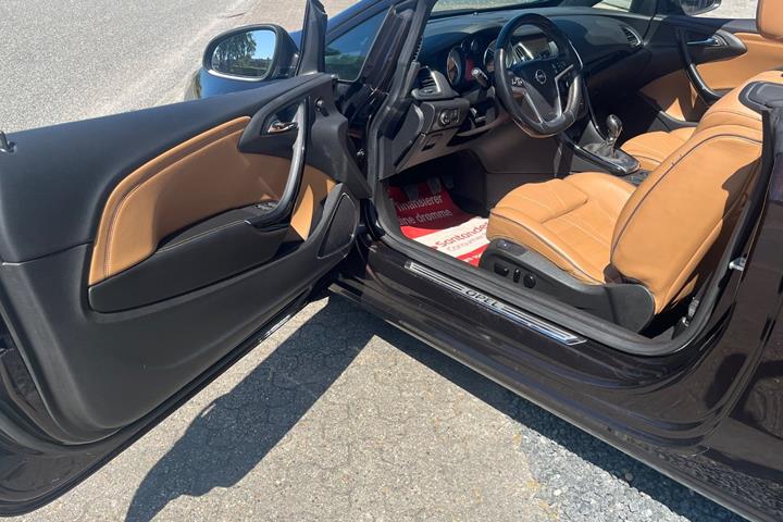 Brun Opel Cascada fra 2017