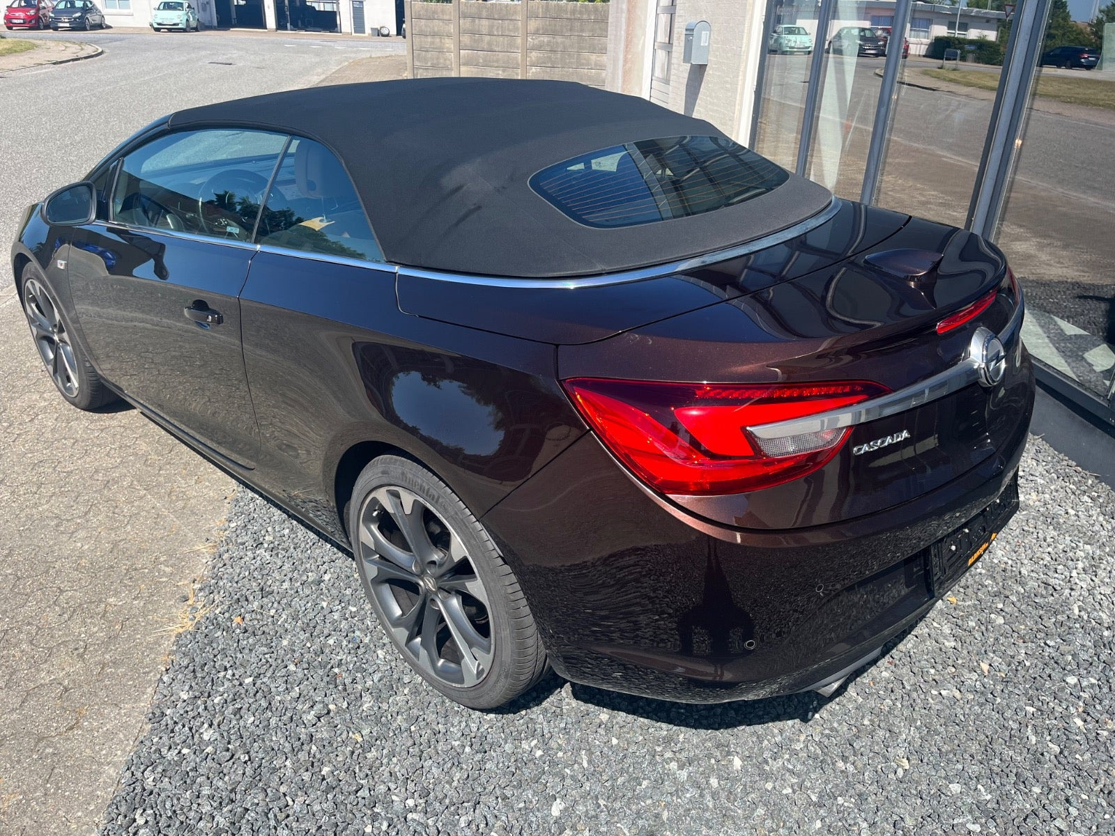 Brun Opel Cascada fra 2017
