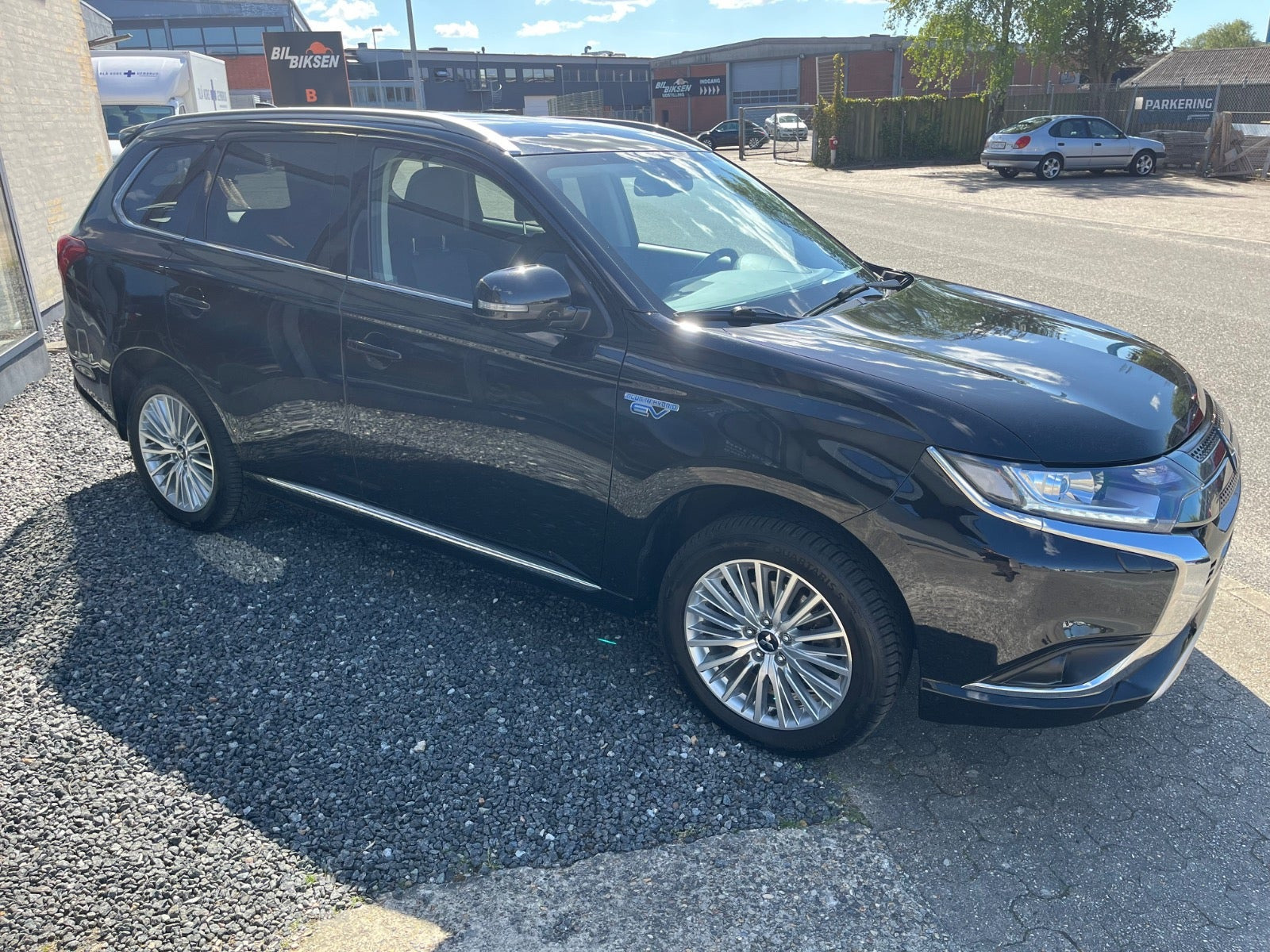 Sort Mitsubishi Outlander fra 2020