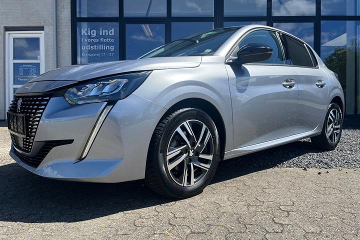 Grå Peugeot 208 fra 2023