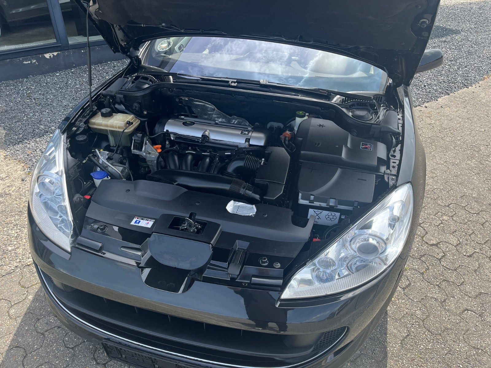 Sort Peugeot 407 fra 2006