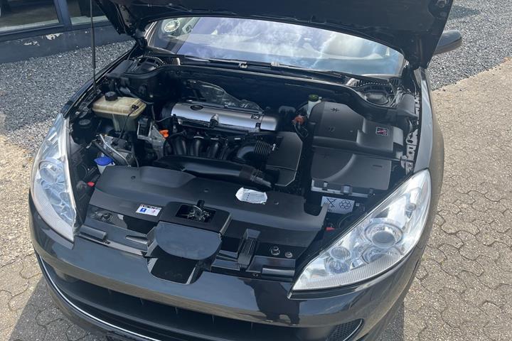 Sort Peugeot 407 fra 2006