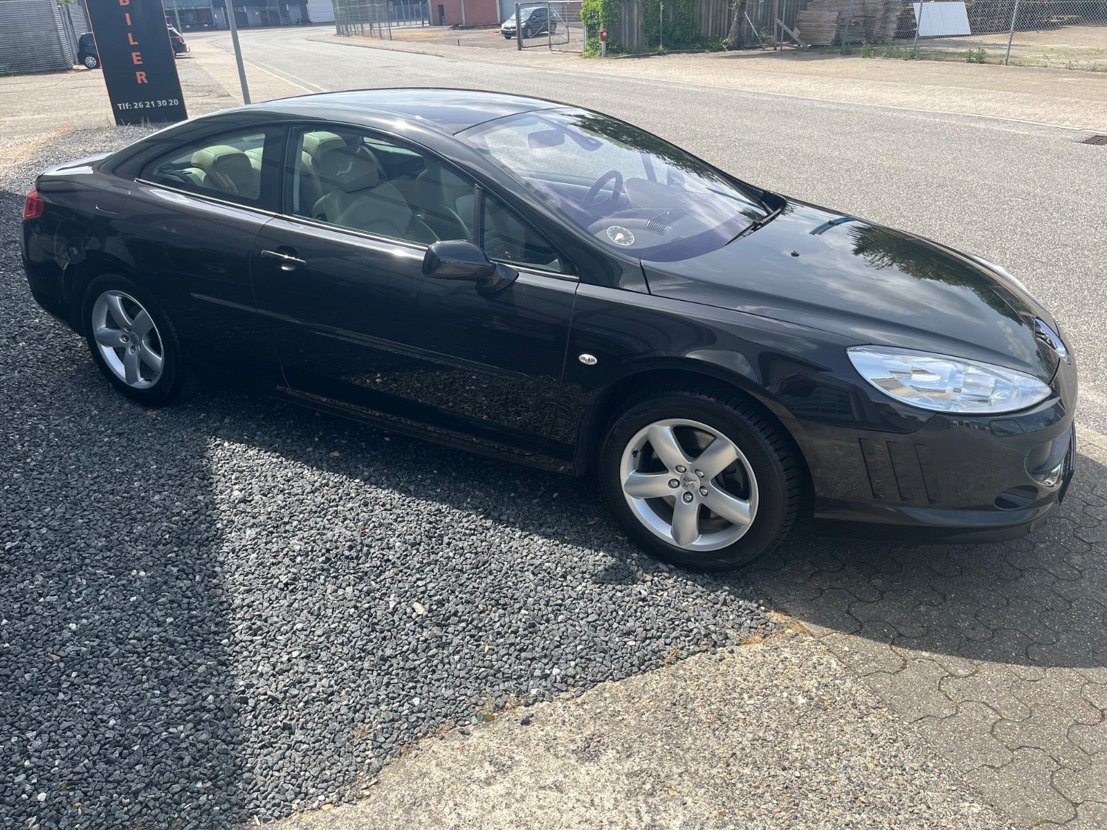 Sort Peugeot 407 fra 2006