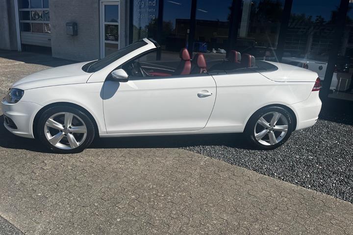 Hvid VW Eos fra 2012