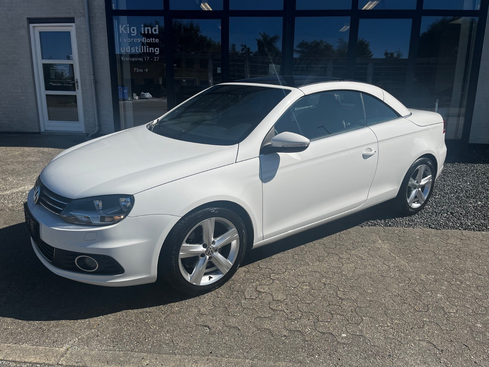 Hvid VW Eos fra 2012