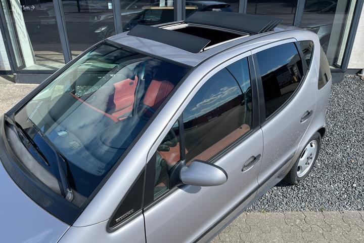 Grå Mercedes A140 fra 2000