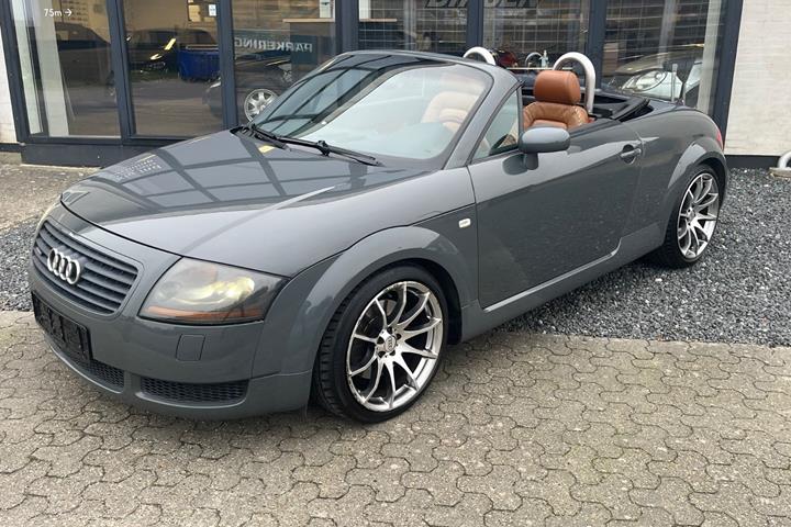 Grå Audi TT fra 2000