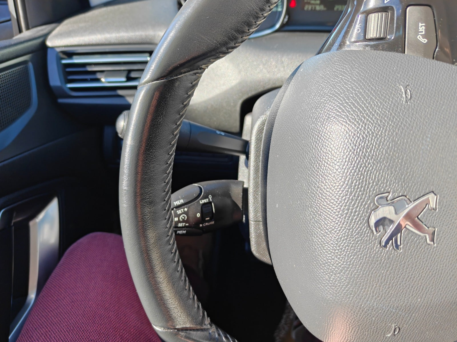 undefined Peugeot 308 fra 2015