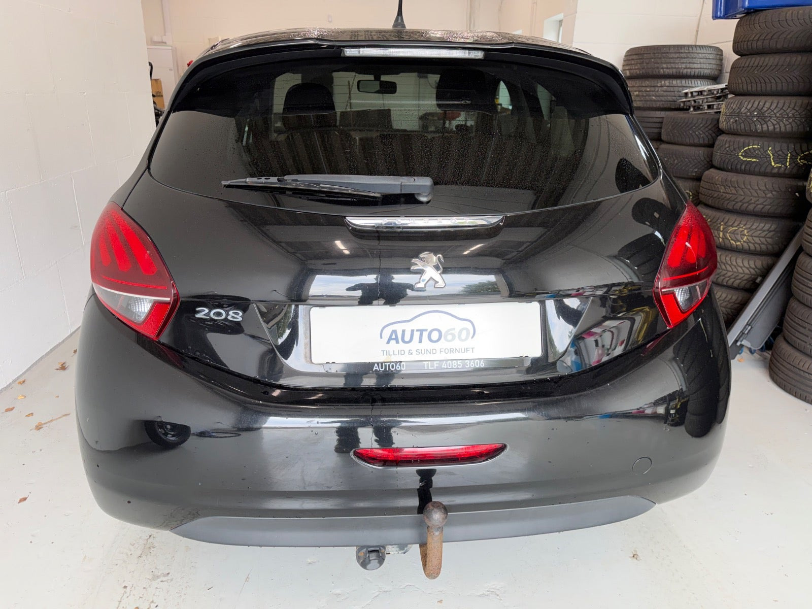 Sort Peugeot 208 fra 2017