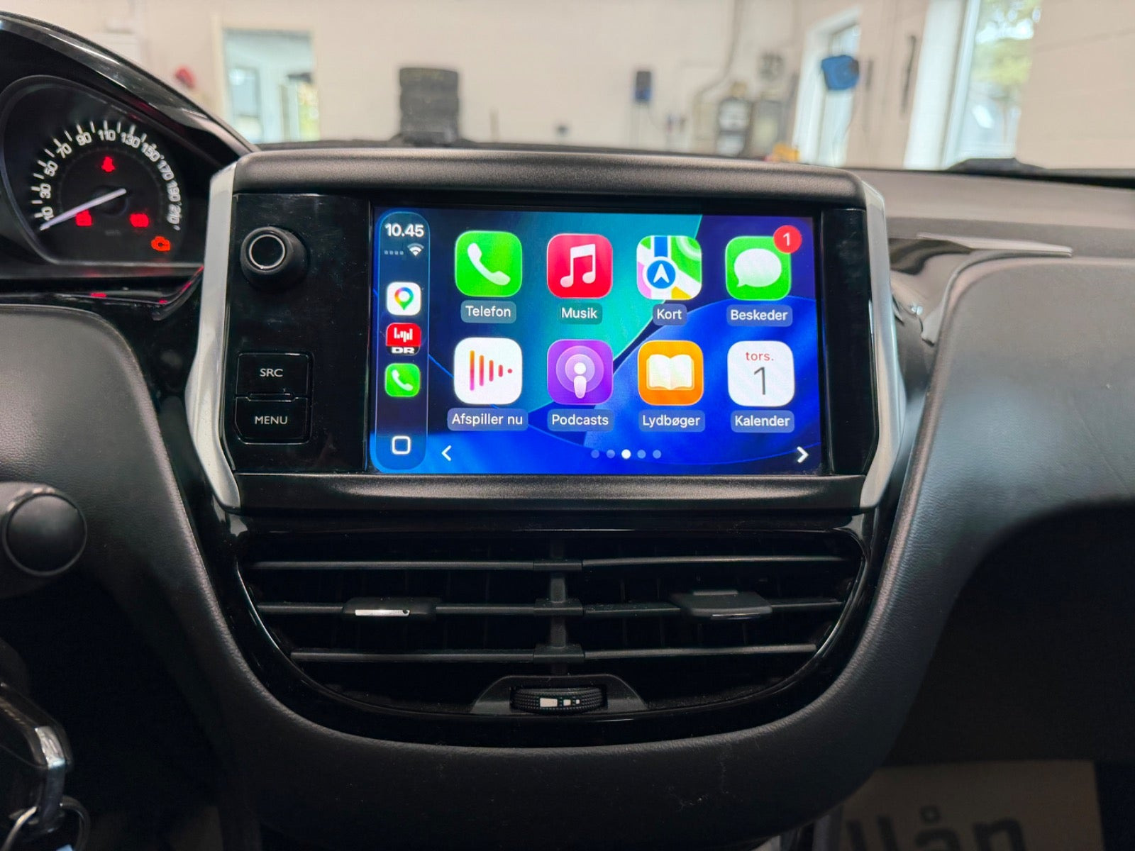 Sort Peugeot 208 fra 2017