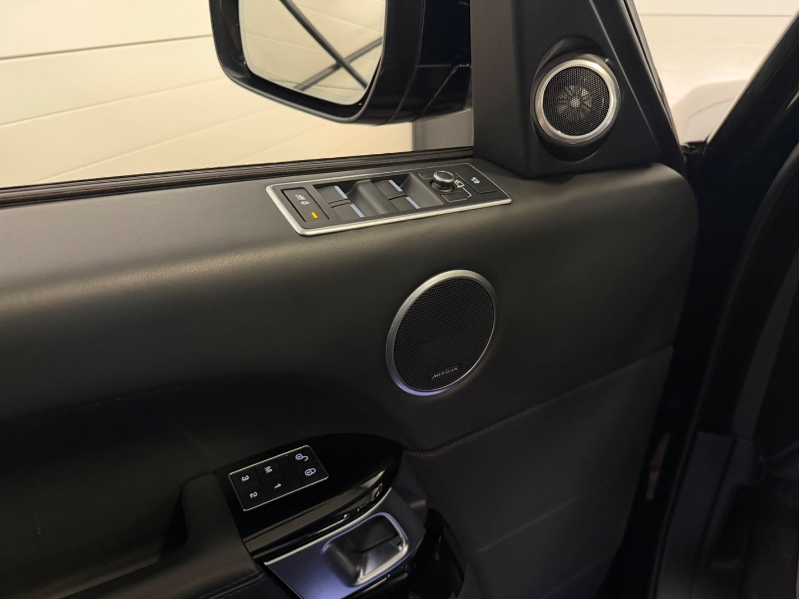 Sort Land Rover Range Rover fra 2016