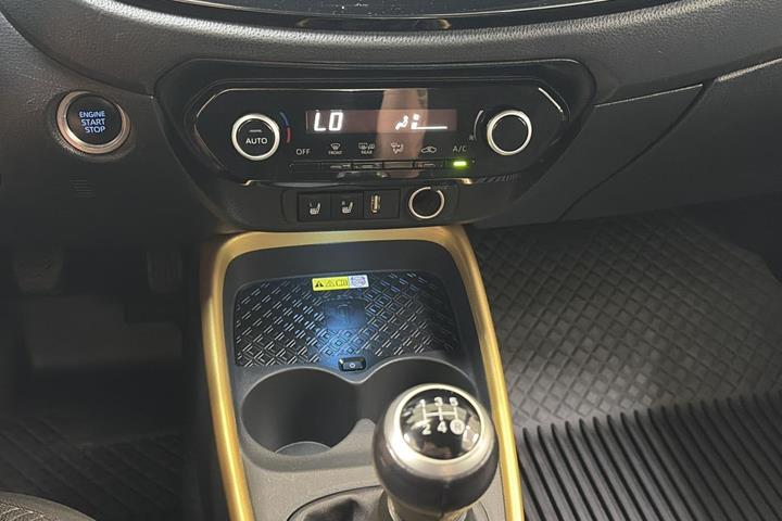 Gul Toyota Aygo X fra 2023