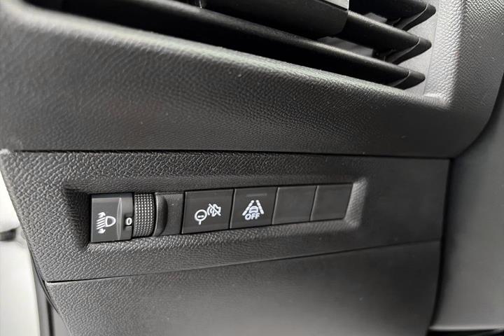 Sølv Opel Frontera fra 2025