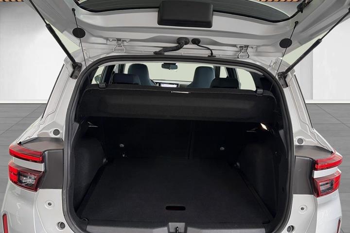 Sølv Opel Frontera fra 2025
