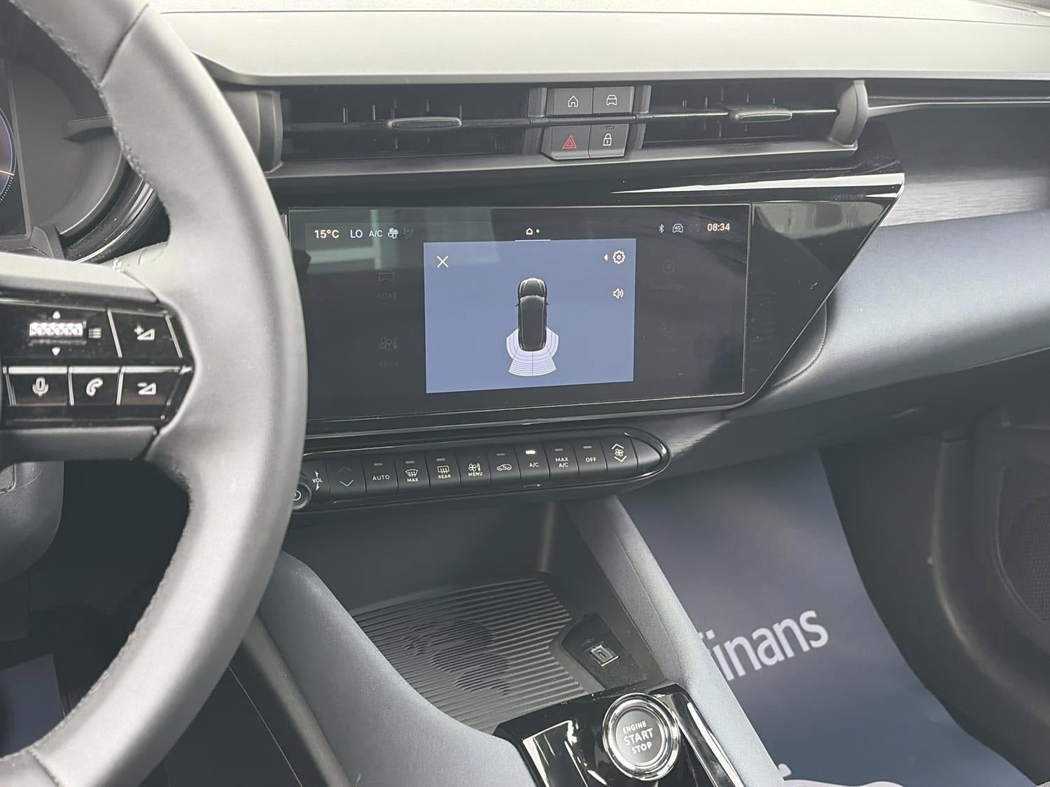 Grå Alfa Romeo Junior fra 2025
