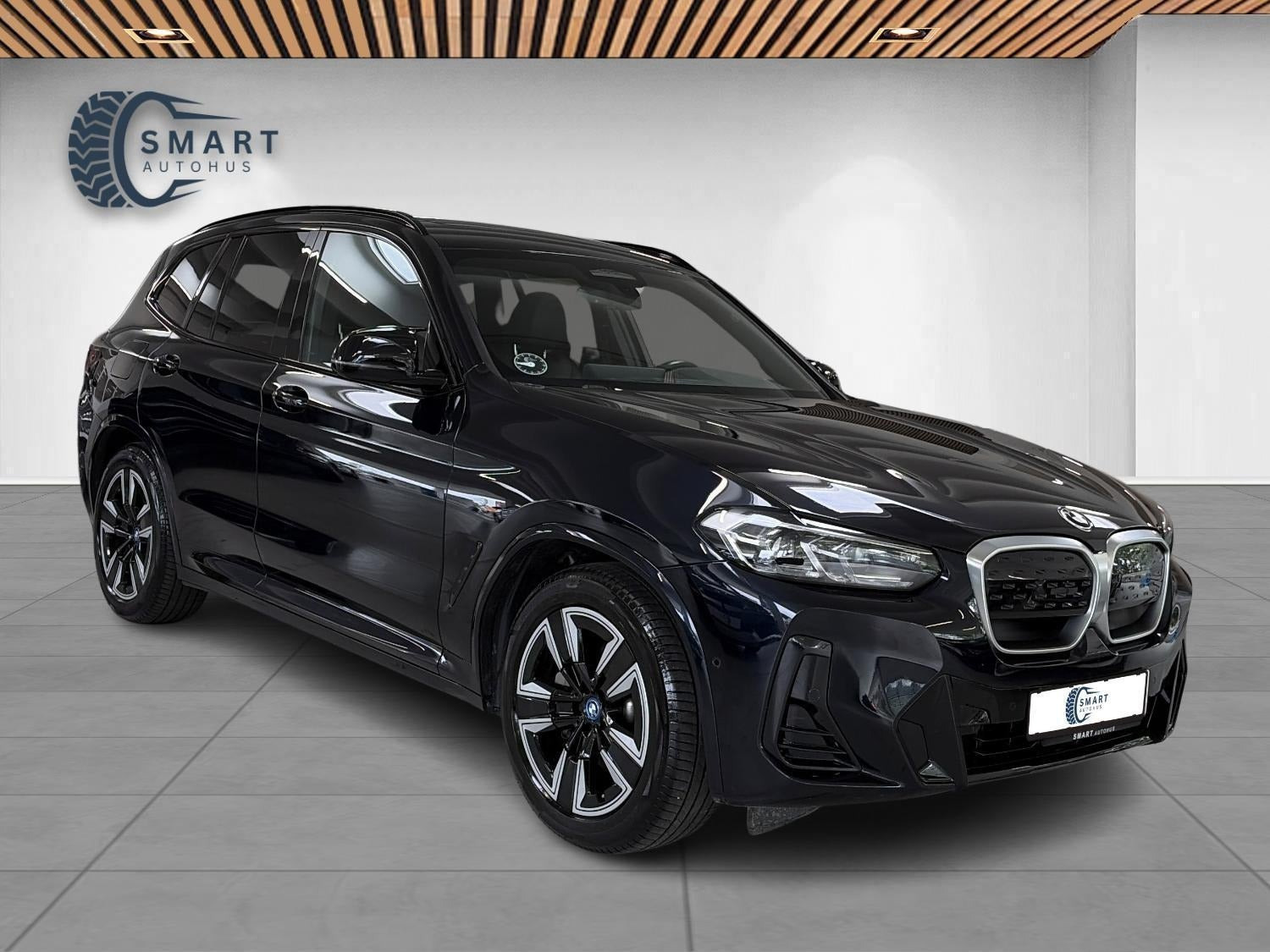 Sort BMW iX3 fra 2023